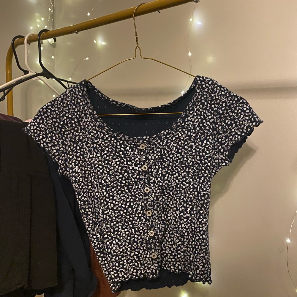 Bundle!! Brandy Melville Floral Cropped top & Cute Orange Floral Tank Top 🌷